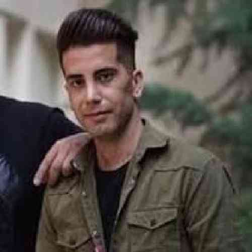 فرشاد آزادی چیدو ثابت بی و پیم عشق تو یه افسانه بی